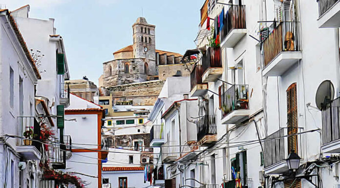 Los 10 mejores lugares para visitar en Ibiza